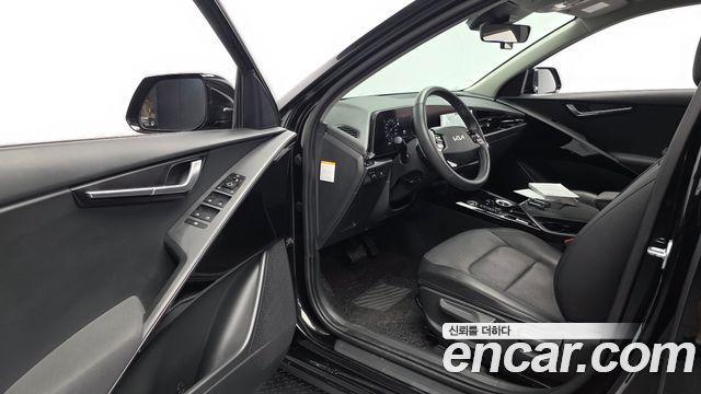 Kia Niro 2023 — photo 13