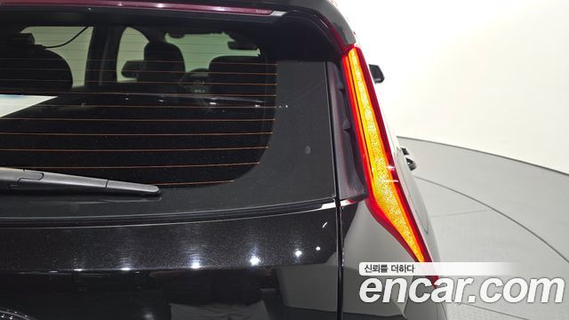 Kia Niro 2023 — photo 9