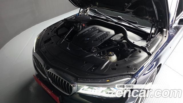 BMW 7-Series 2018 — photo 6