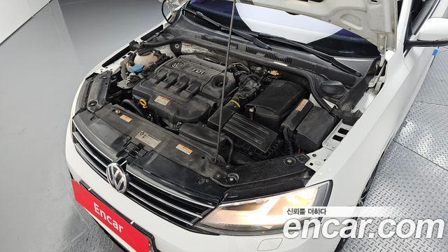Volkswagen Jetta 2015 — photo 6