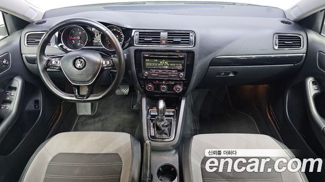 Volkswagen Jetta 2015 — photo 7