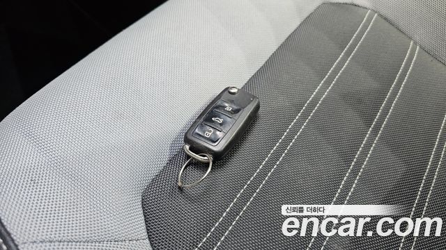 Volkswagen Jetta 2015 — photo 19