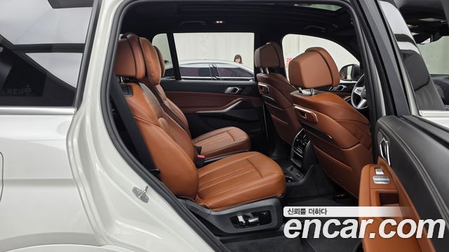 BMW X7 2025 — photo 18