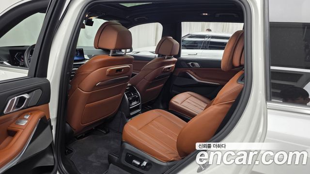BMW X7 2025 — photo 16