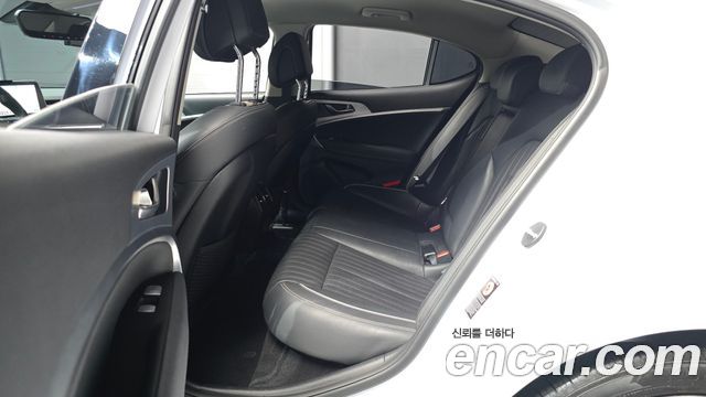 Genesis G70 2019 — photo 18
