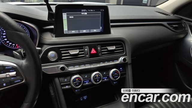 Genesis G70 2019 — photo 20