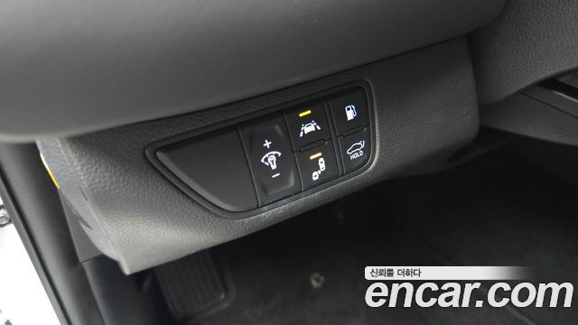 Genesis G70 2019 — photo 22