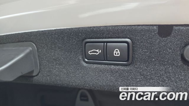 Genesis G70 2019 — photo 29