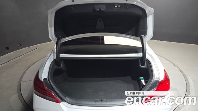 Genesis G70 2019 — photo 30