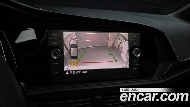 Volkswagen Jetta 2021 — photo 21