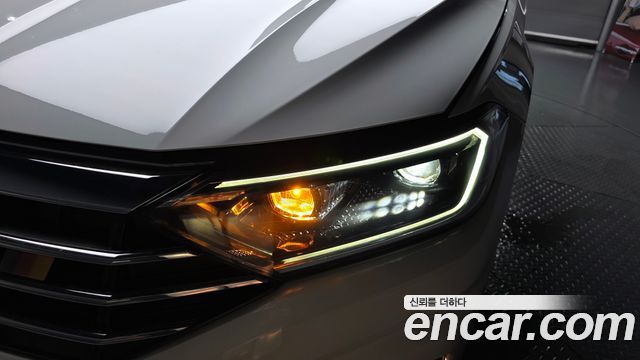 Volkswagen Jetta 2021 — photo 8