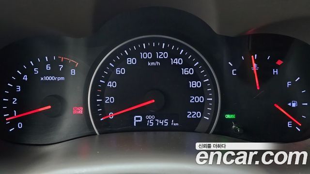 Kia Canival 2012 — photo 11