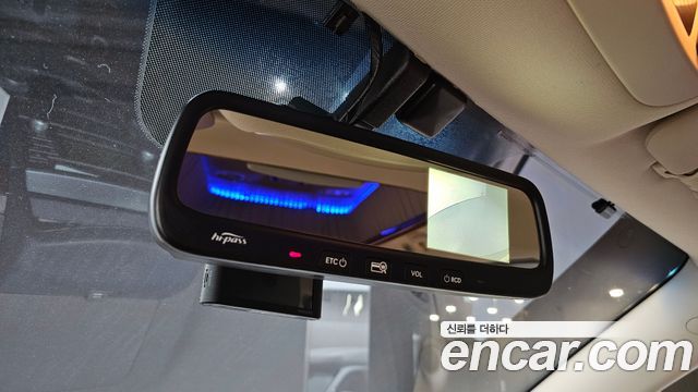 Kia Canival 2012 — photo 22
