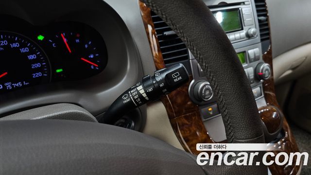 Kia Canival 2012 — photo 25