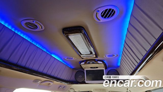Kia Canival 2012 — photo 26