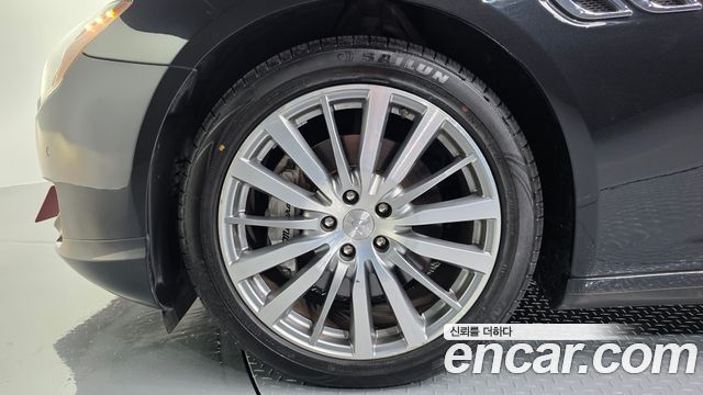 Maserati Quattroporte 2016 — photo 5