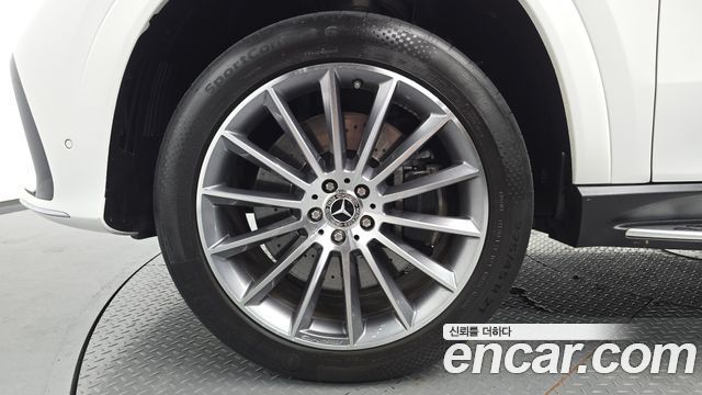 Mercedes-Benz GLE-Class 2023 — photo 5