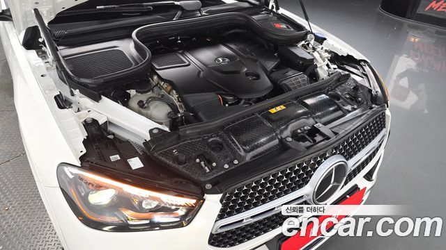 Mercedes-Benz GLE-Class 2023 — photo 6