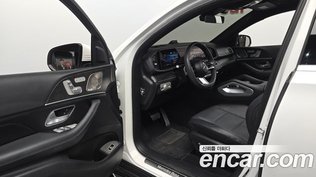 Mercedes-Benz GLE-Class 2023 — photo 13