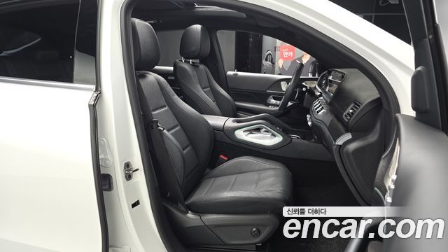 Mercedes-Benz GLE-Class 2023 — photo 17