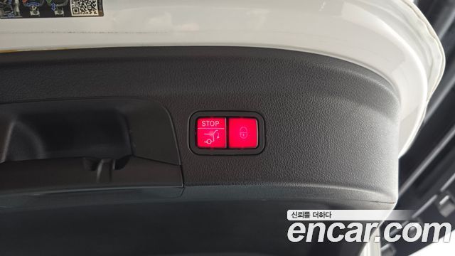 Mercedes-Benz GLE-Class 2023 — photo 26