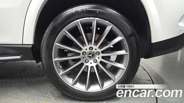 Mercedes-Benz GLE-Class 2023 — photo 7