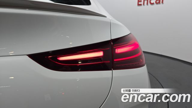 Mercedes-Benz GLE-Class 2023 — photo 9