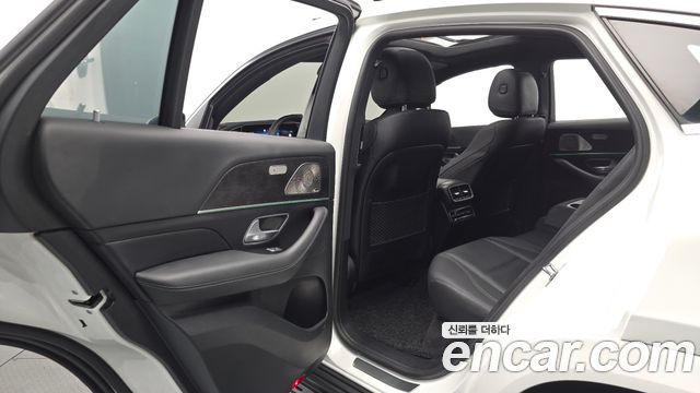 Mercedes-Benz GLE-Class 2023 — photo 16