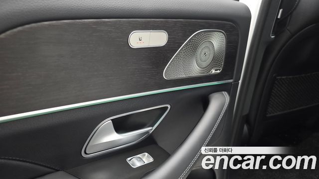 Mercedes-Benz GLE-Class 2023 — photo 31