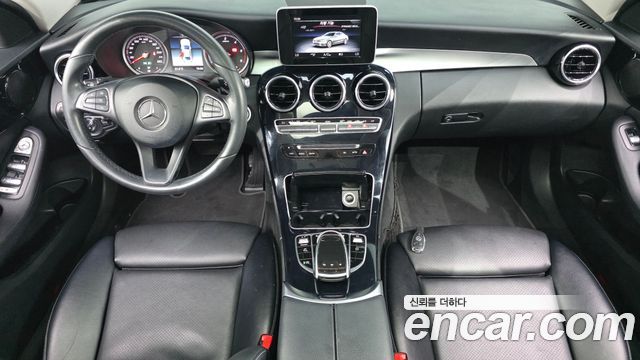 Mercedes-Benz C-Class 2018 — photo 7