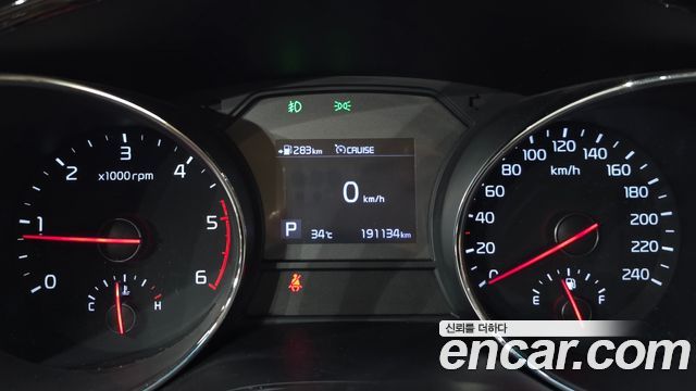 Kia Canival 2019 — photo 8