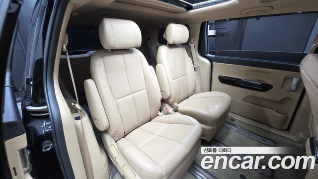 Kia Canival 2019 — photo 11
