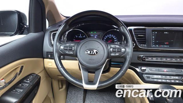 Kia Canival 2019 — photo 14