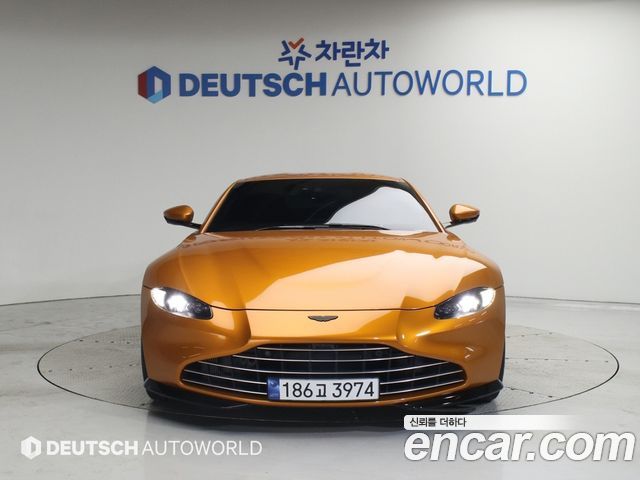 Aston Martin Vantage 2023 — photo 3