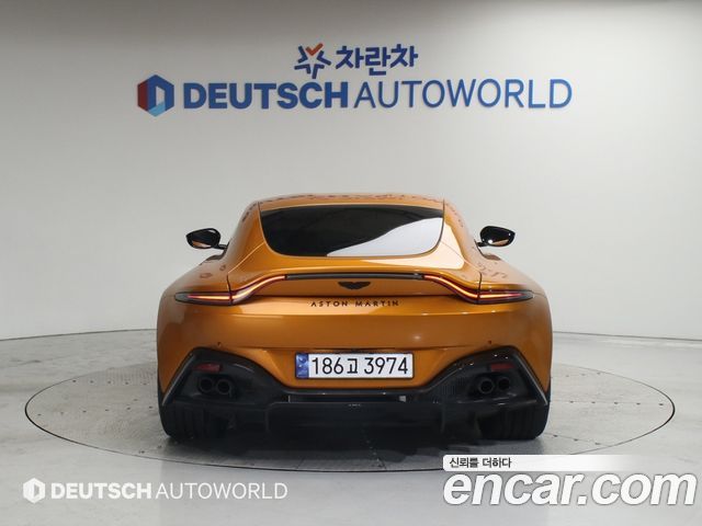 Aston Martin Vantage 2023 — photo 4