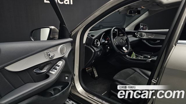 Mercedes-Benz GLC-Class 2019 — photo 13