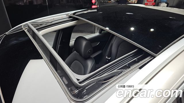 Mercedes-Benz GLC-Class 2019 — photo 25