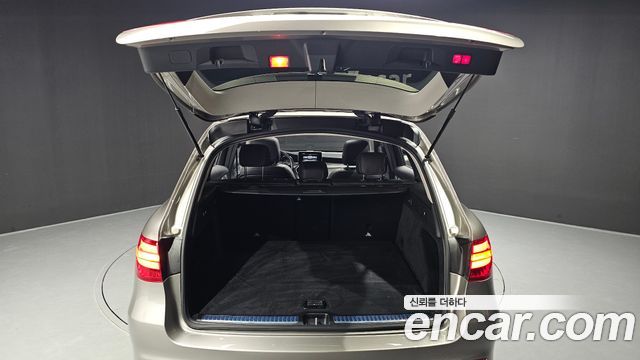 Mercedes-Benz GLC-Class 2019 — photo 26