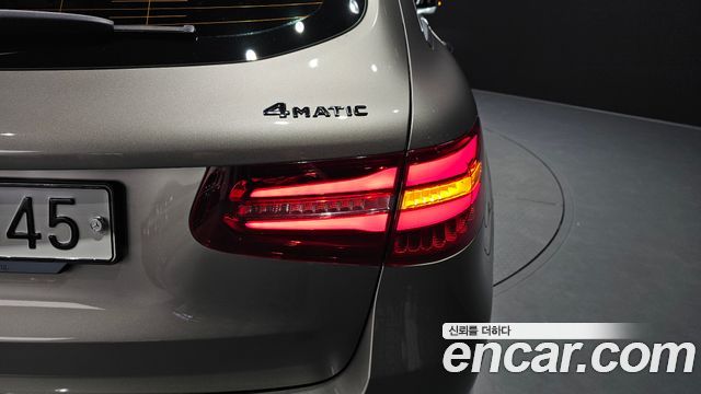 Mercedes-Benz GLC-Class 2019 — photo 9