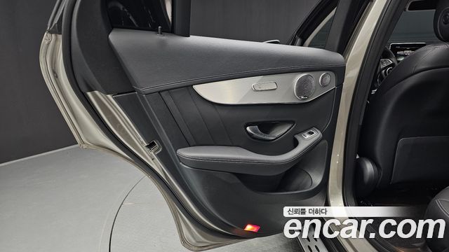 Mercedes-Benz GLC-Class 2019 — photo 15