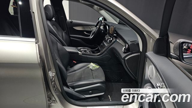 Mercedes-Benz GLC-Class 2019 — photo 16