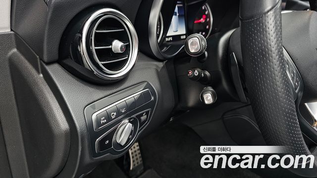 Mercedes-Benz GLC-Class 2019 — photo 29