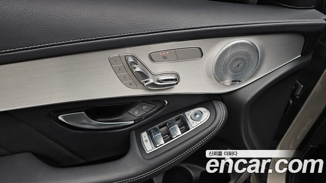 Mercedes-Benz GLC-Class 2019 — photo 37