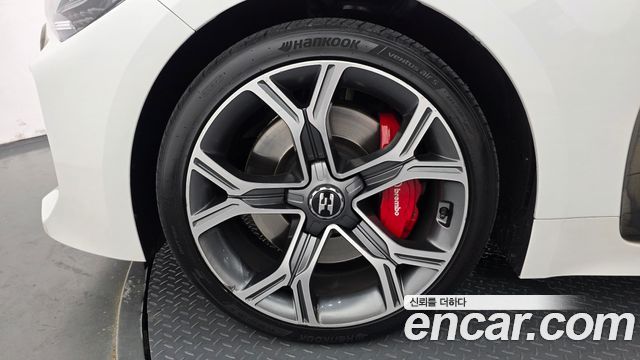 Kia Stinger 2018 — photo 5