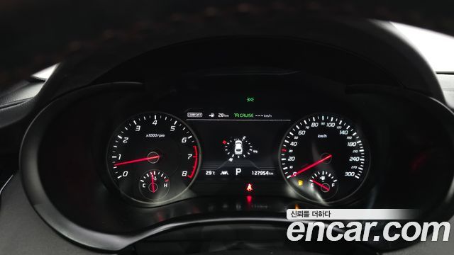 Kia Stinger 2018 — photo 11