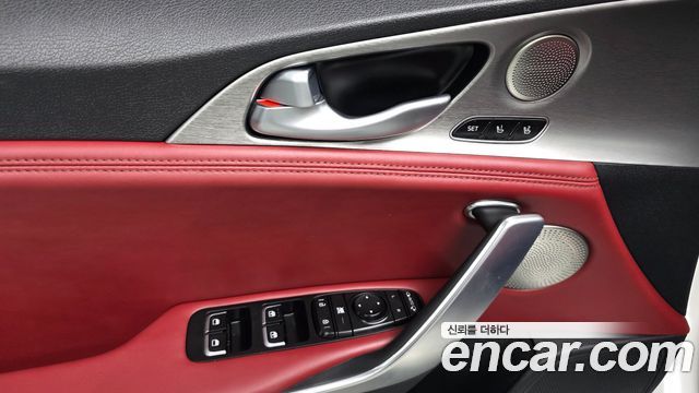 Kia Stinger 2018 — photo 25