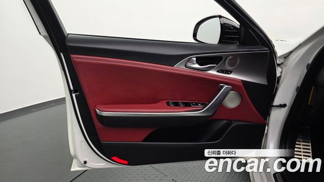 Kia Stinger 2018 — photo 14