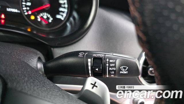 Kia Stinger 2018 — photo 28