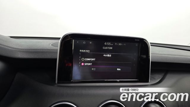 Kia Stinger 2018 — photo 32