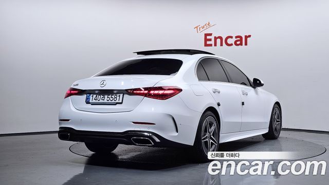 Mercedes-Benz C-Class 2024 — photo 2